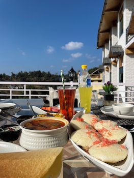 the golden castle hotels