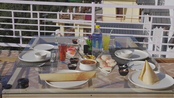 the golden castle hotels