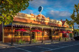american hotel creswick