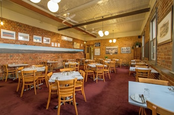 American Hotel Creswick,,3 star