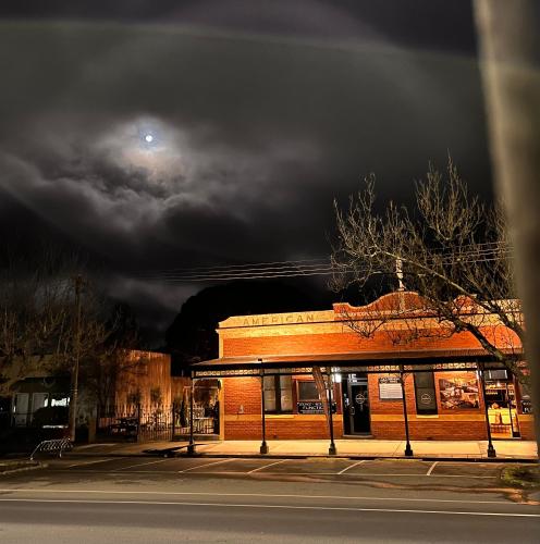 american hotel creswick