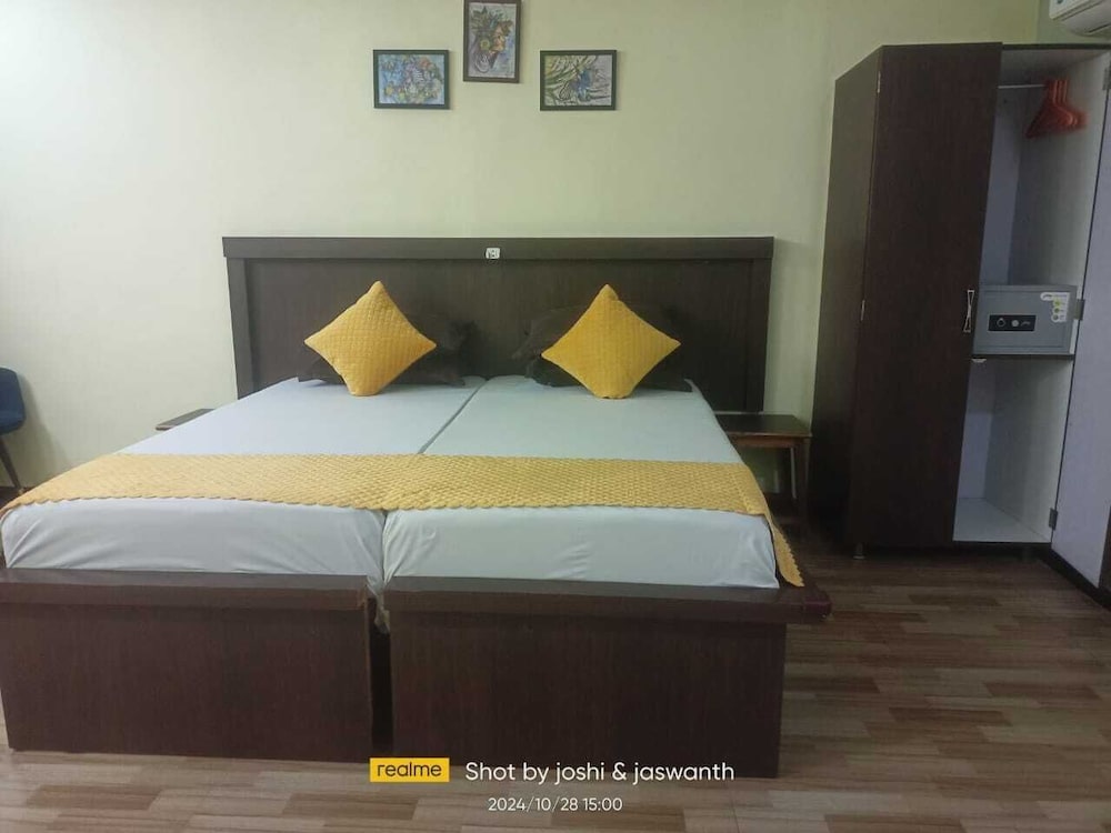 sri sapthagiri lodge