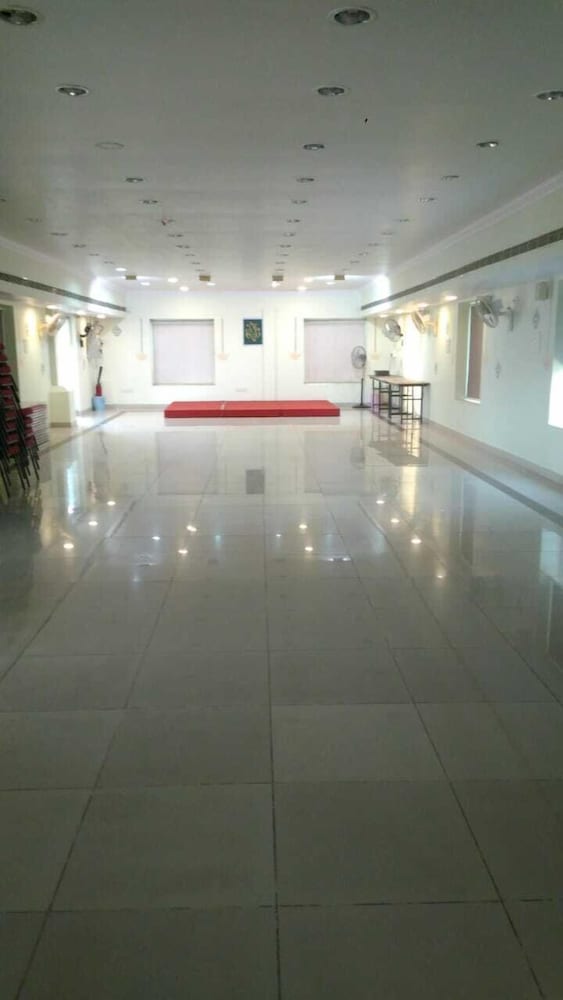 sri sapthagiri lodge