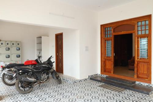 Infinity Stays,,2 star