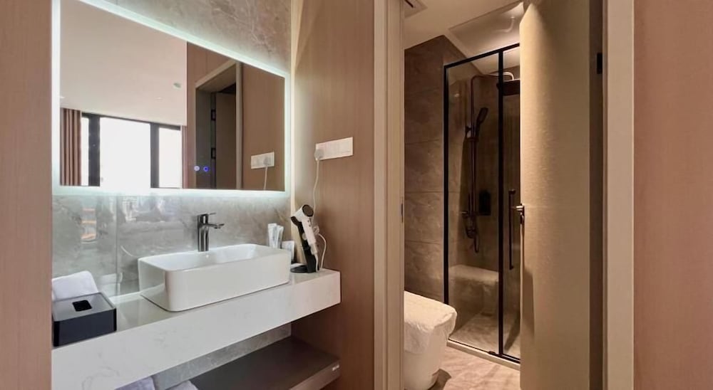 landison hotel penang