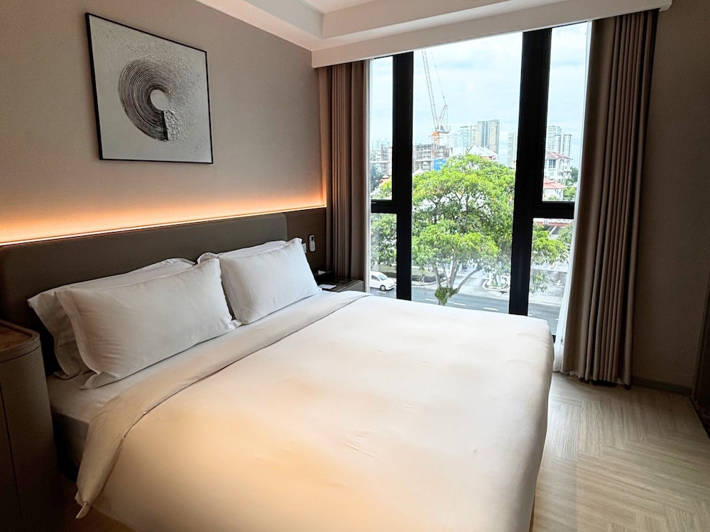 landison hotel penang