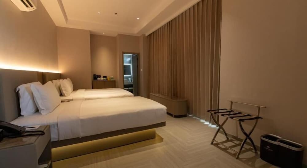 landison hotel penang