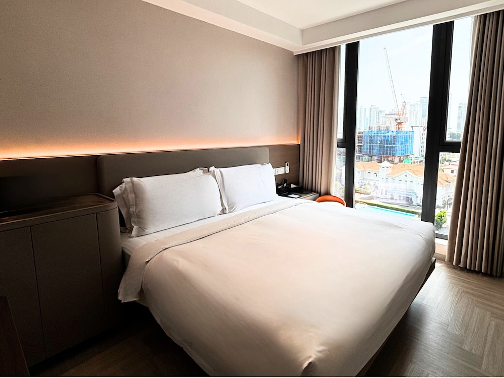 landison hotel penang