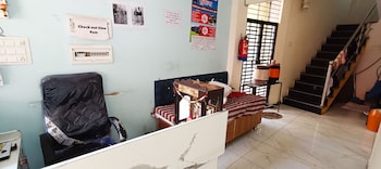 hotel mahakal naman palace