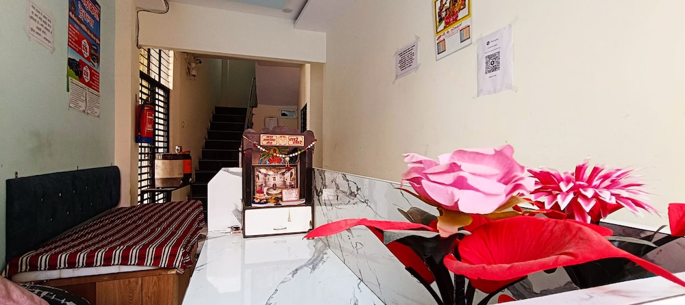 hotel mahakal naman palace