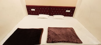 hotel mahakal naman palace