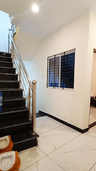 hotel mahakal naman palace