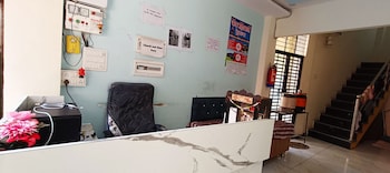 hotel mahakal naman palace