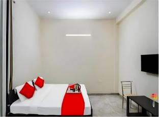 play ansal golf link 1 couple friendly