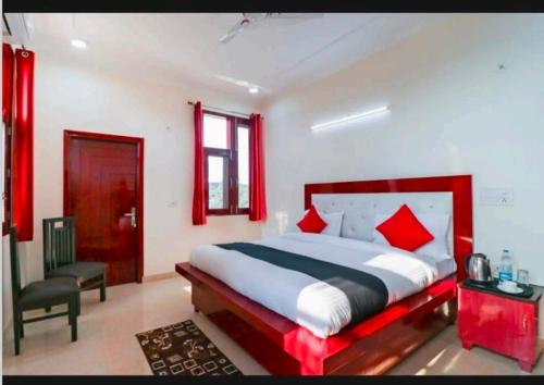 play ansal golf link 1 couple friendly