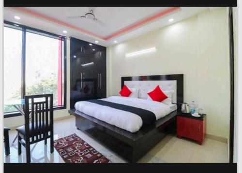 play ansal golf link 1 couple friendly