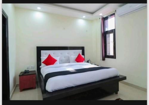 play ansal golf link 1 couple friendly