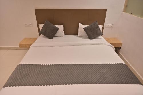 Nirvana Bliss,,2 star