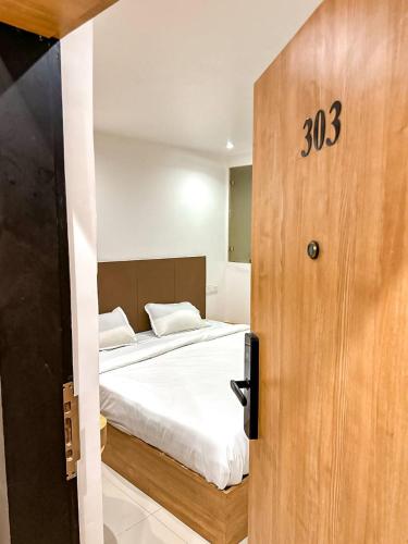 Nirvana Bliss,,2 star