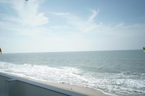 golden sands cherai
