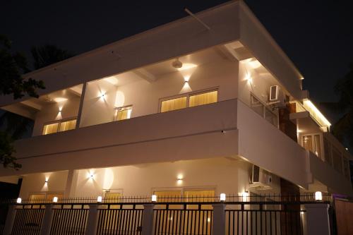 golden sands cherai