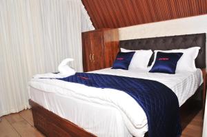 kudaram county resort