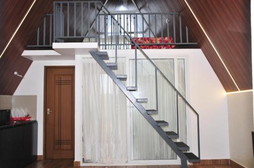 kudaram county resort