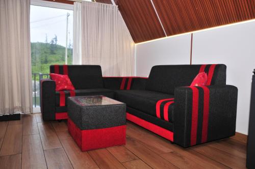 kudaram county resort