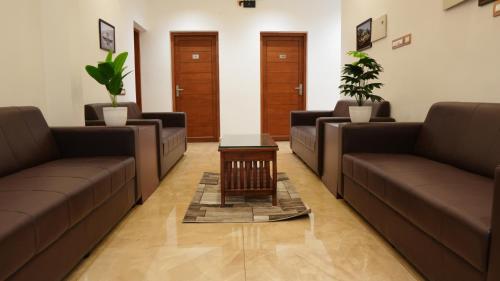 Neom's Golden Gate,,3 star