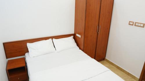 Neom's Golden Gate,,3 star