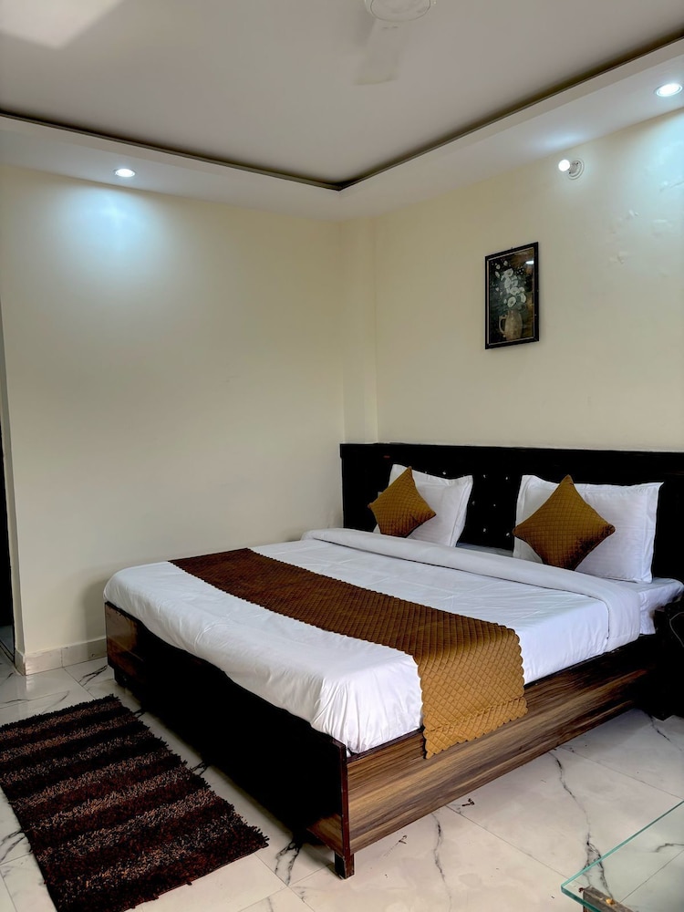 hotel royal central haridwar