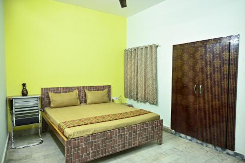 neerja guest house