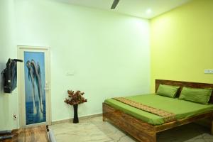 neerja guest house