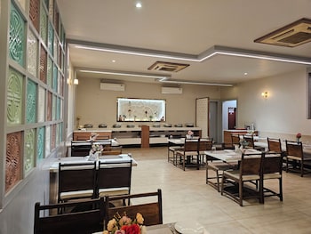 devki grand hotel