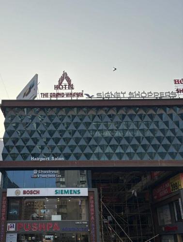 the grand vinayak hotel