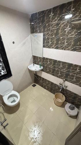 the grand vinayak hotel