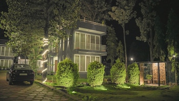 thavika silverwood residence yelagiri