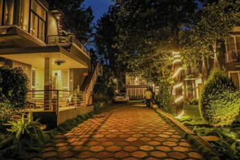 thavika silverwood residence yelagiri