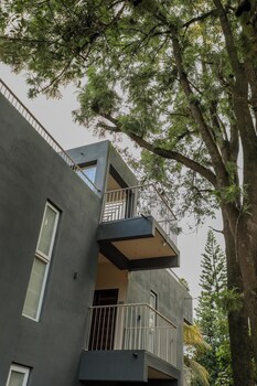 thavika silverwood residence yelagiri