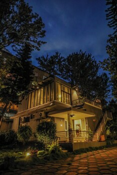 thavika silverwood residence yelagiri