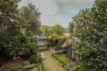 thavika silverwood residence yelagiri