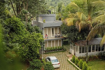 thavika silverwood residence yelagiri