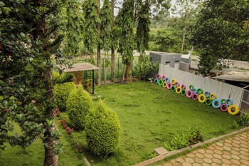 thavika silverwood residence yelagiri