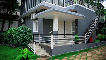 thavika silverwood residence yelagiri