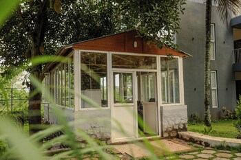 thavika silverwood residence yelagiri