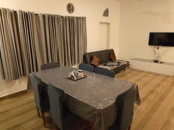 thavika silverwood residence yelagiri