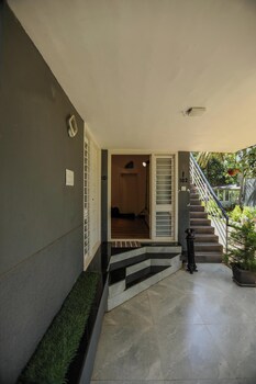 thavika silverwood residence yelagiri