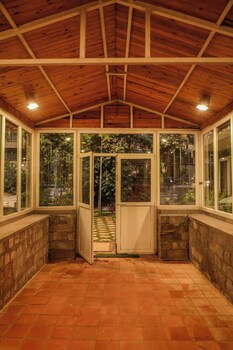thavika silverwood residence yelagiri