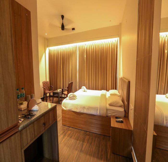 thavika silverwood residence yelagiri