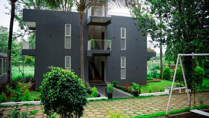thavika silverwood residence yelagiri